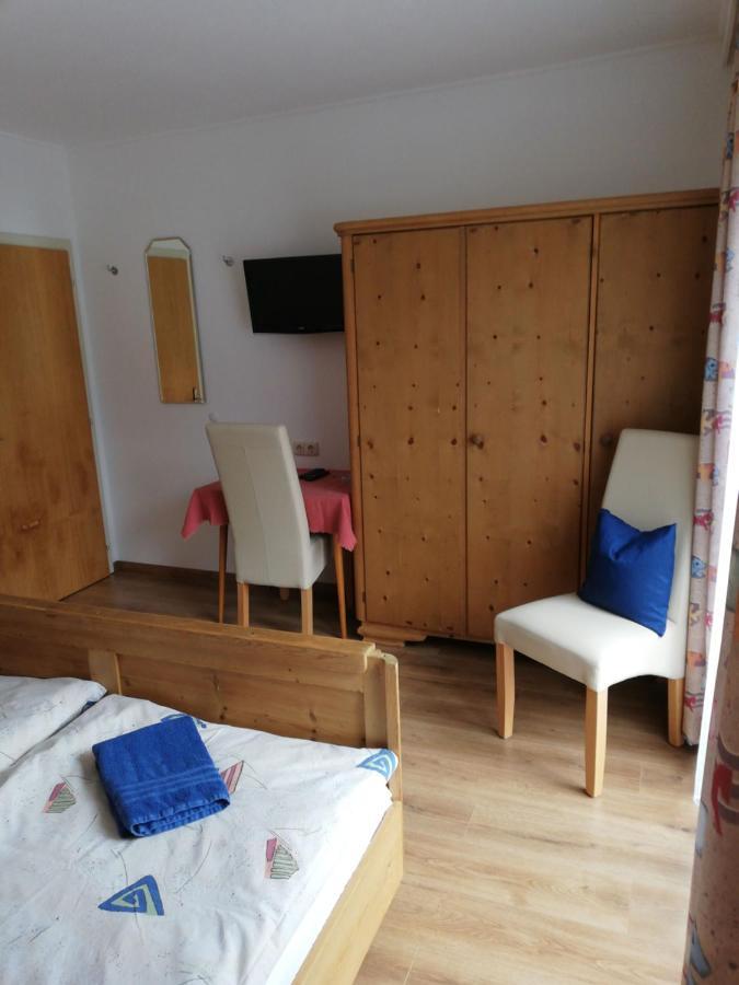 Haus Seppi Hotel Neukirchen am Großvenediger Eksteriør billede