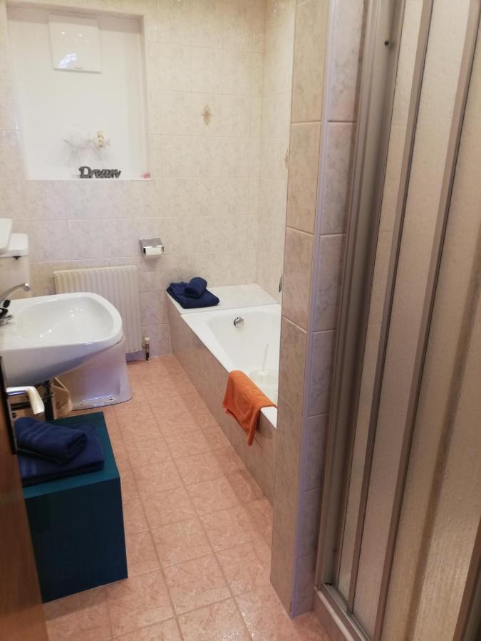 Haus Seppi Hotel Neukirchen am Großvenediger Eksteriør billede