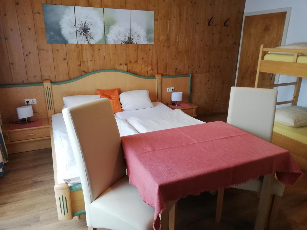 Haus Seppi Hotel Neukirchen am Großvenediger Eksteriør billede