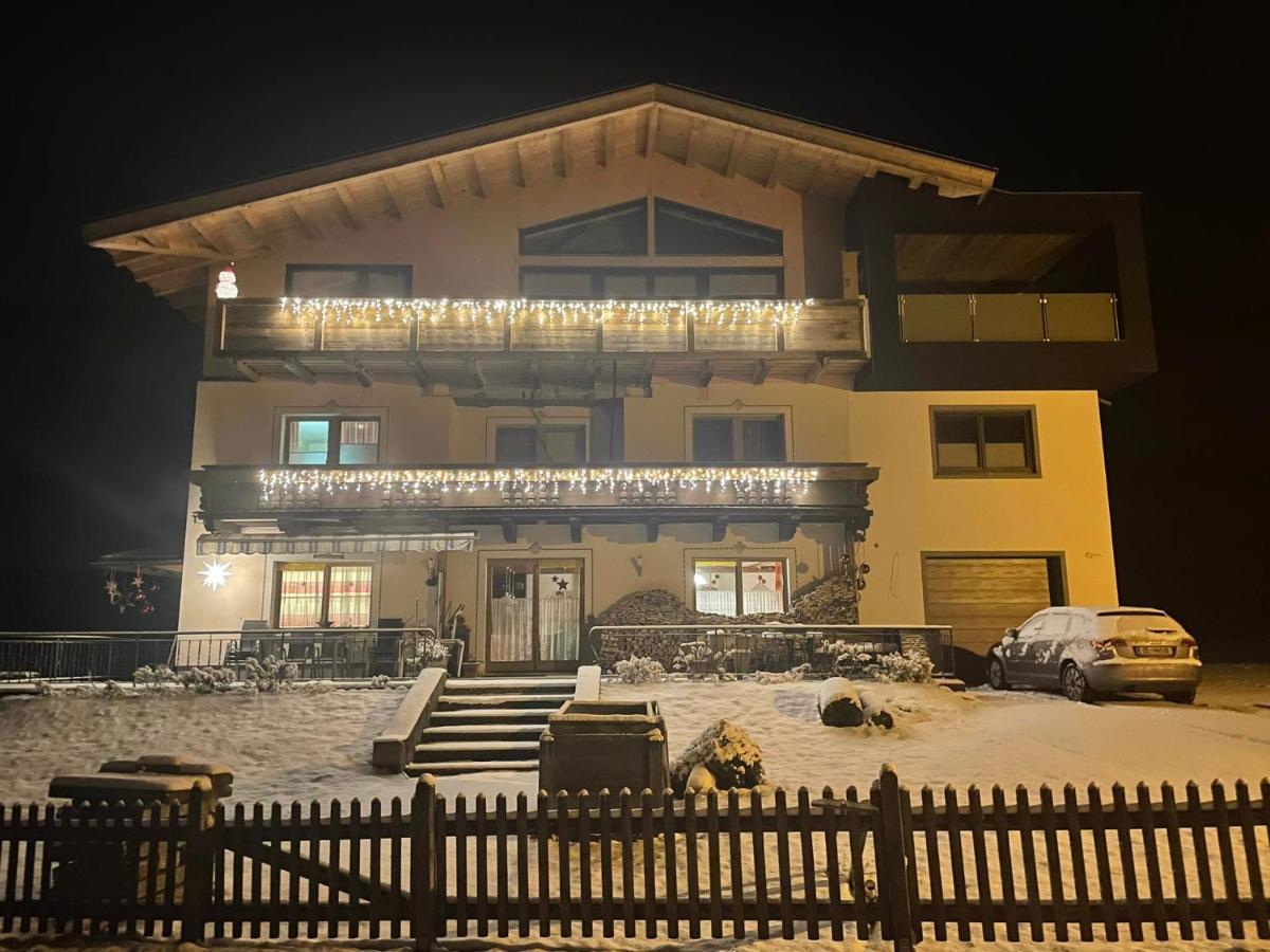 Haus Seppi Hotel Neukirchen am Großvenediger Eksteriør billede