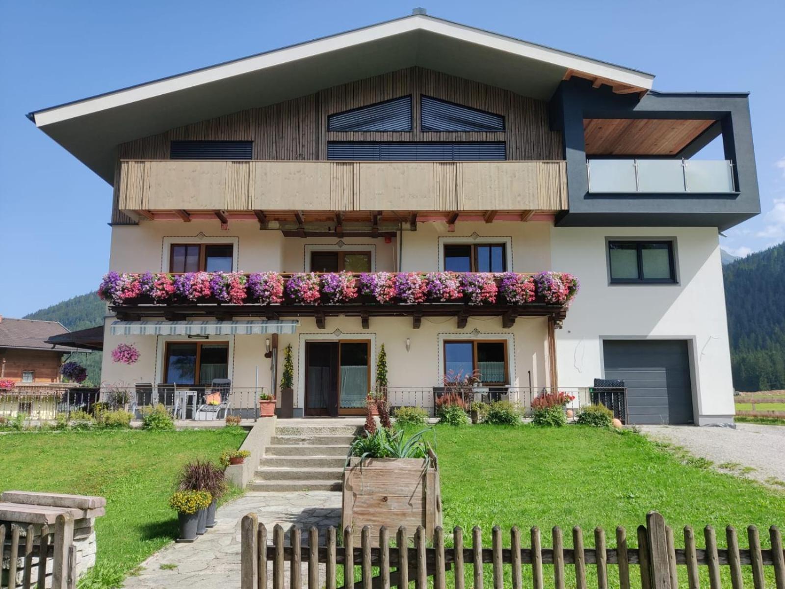 Haus Seppi Hotel Neukirchen am Großvenediger Eksteriør billede